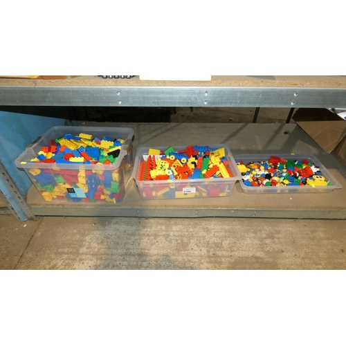 2106 - A quantity of various Lego Duplo. Contents of 1 shelf and please note that the plastic boxes are inc... 