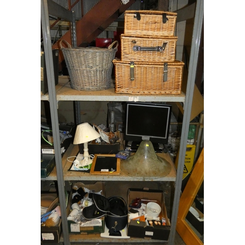 2116 - A quantity of various household items including a table lamp 240v, 1 x Philips monitor 240v, baskets... 