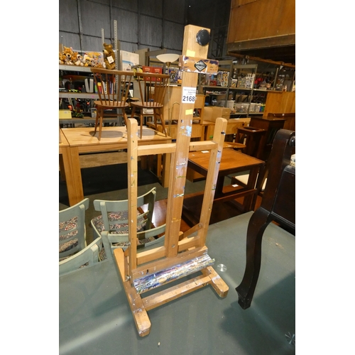 2168 - 1 x artists table top easel