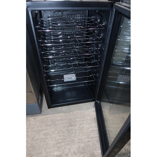 1141 - A wine display fridge by Logik - trade. Tested Working