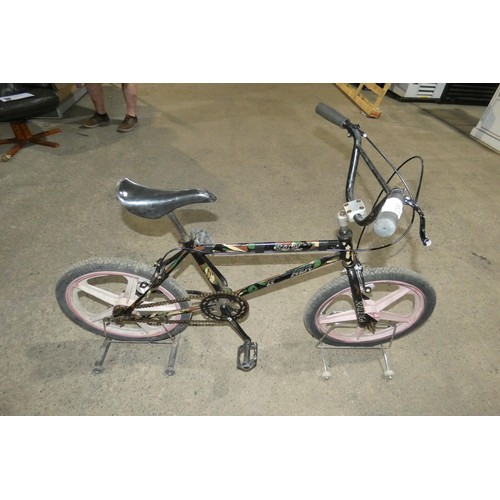 2099 - 1 x Vintage 80's Raleigh Burner BMX Bike Mark II, (oval Aero frame) comes with Skyway tuff II 20