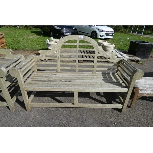 2666 - A large decorative wooden bench