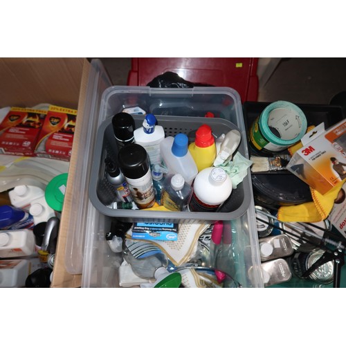 2083 - A quantity of various cleaning products, paint etc. Contents of 1 shelf