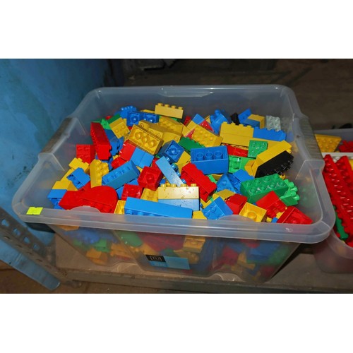 2106 - A quantity of various Lego Duplo. Contents of 1 shelf and please note that the plastic boxes are inc... 