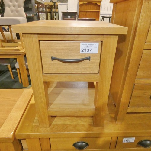 2137 - 1 x small wood bedside table with 1 drawer below