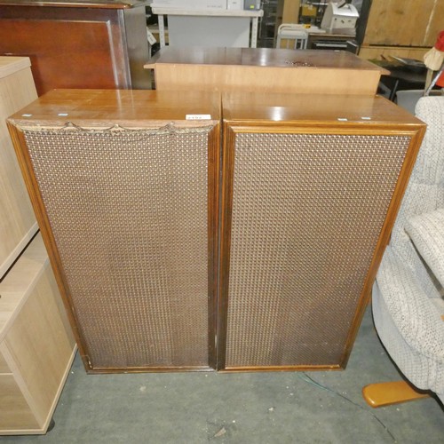 2192 - 2 x vintage wood cased speakers each approx 53 x 31 x 105cm high - No make visible