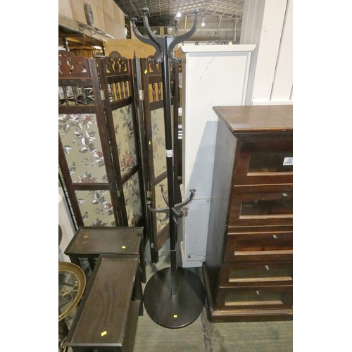 2195 - 1 x hat / coat stand