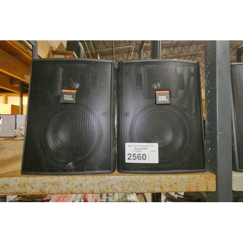 2560 - A pair of JBL wall speakers type Control 25T - trade