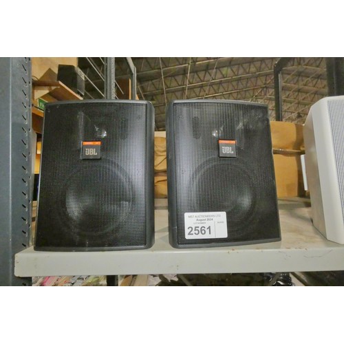 2561 - A pair of JBL wall speakers type Control 25T - trade