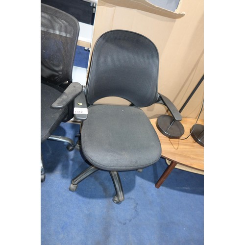 1312 - 1 x black upholstered office swivel chair with mesh back