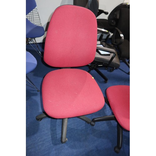 1395 - 1 x burgundy upholstered armless office swivel chair