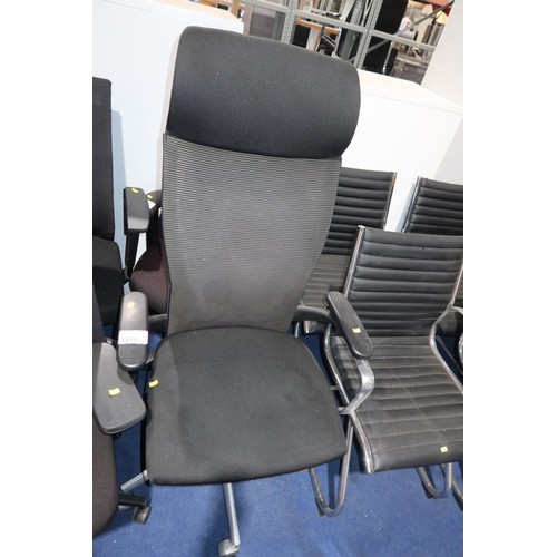 1415 - 1 x black upholstered high back office swivel chair