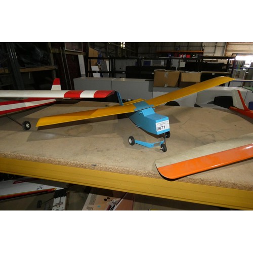 2671 - 3 x model radio controlled aircraft (1 is a glider) wing spans approx 134cm / 53 inches , 102cm / 40... 