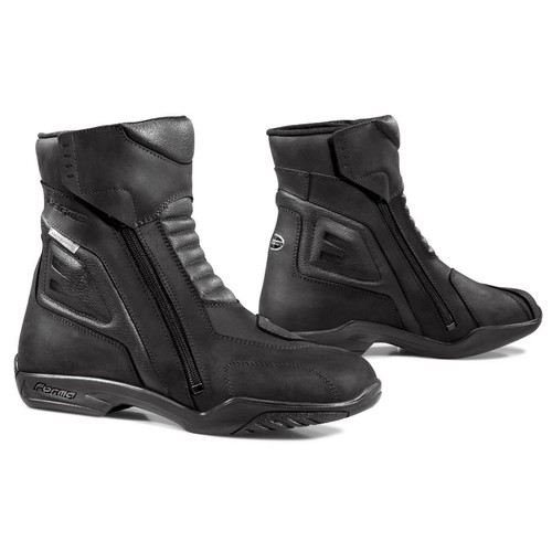 1007 - A pair of Forma Latino Dry Black motorcycle boots RRP £155 size EUR 44