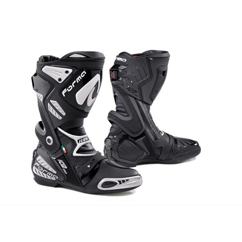 1016 - A pair of Forma Ice Pro Flow Black motorcycle boots RRP £261 size EUR 44