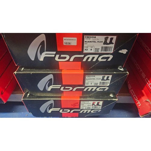 1026 - 3 x various pairs of Forma Freccia motorcycle boots all size EUR 42 RRP £450 + combined