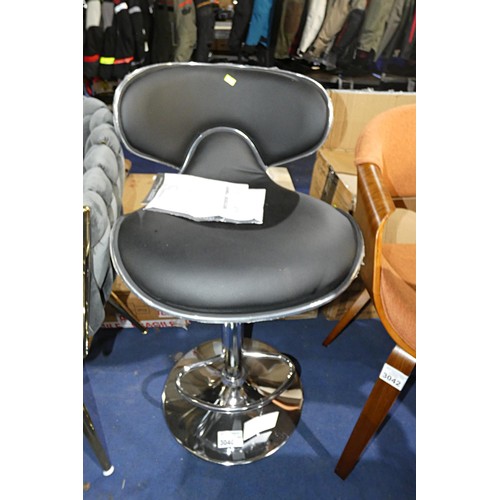 3040 - 1 x black upholstered adjustable height bar stool