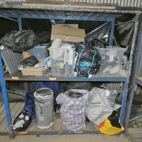 3088 - A quantity of various grow room equipment including lights, bulbs, ballasts, filters, a fan, a flexi... 