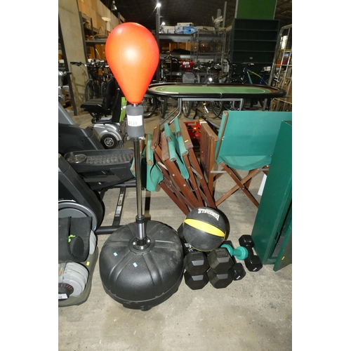 3139 - 1 x punch ball, 7 x various dumbells and 1 x Lonsdale 5kg exercise ball