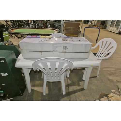 3142 - 1 x white plastic garden table approx 130 x 84cm and 3 x white plastic garden chairs