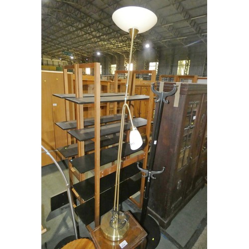 3213 - 1 x floor standing uplighter 240v (Trade)