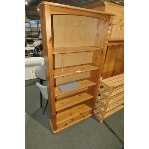 3291 - 1 x Pine bookcase approx 87cm w x 180cm high