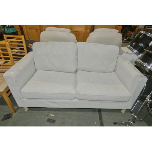 3315 - A light grey upholstered sofa approx 165cm wide