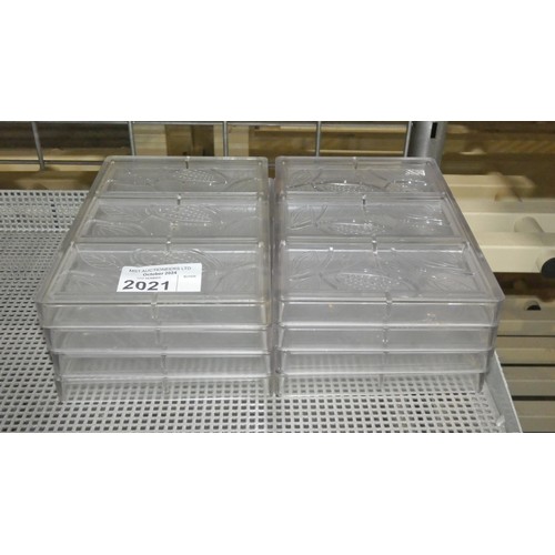 2021 - 8 various Polycarbonate chocolate moulds