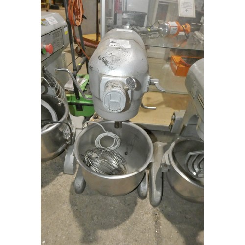 2036 - A commercial food mixer by Hobart type AC200 with bowl and whisk - trade