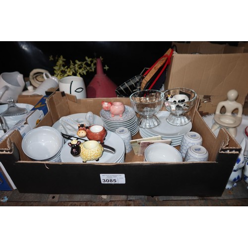 3085 - A quantity of various crockery, glassware etc. Contents of 1 shelf