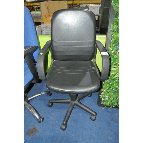 2355 - 1 x black upholstered office swivel chair