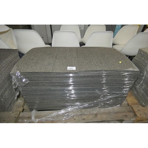 2405 - 1 x pallet containing a quantity of approx 200 x patterned carpet tiles each measuring approx 50 x 5... 