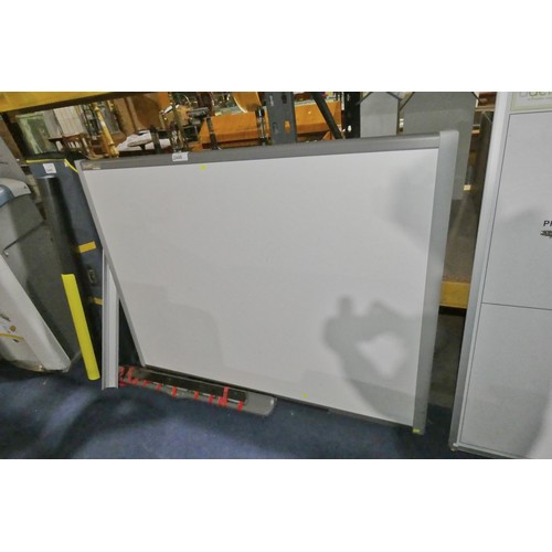 2448 - 1 x Smarttech Smart Board