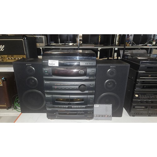 3424 - A Sony stereo system type LBT-N200 with turntable and speakers - trade