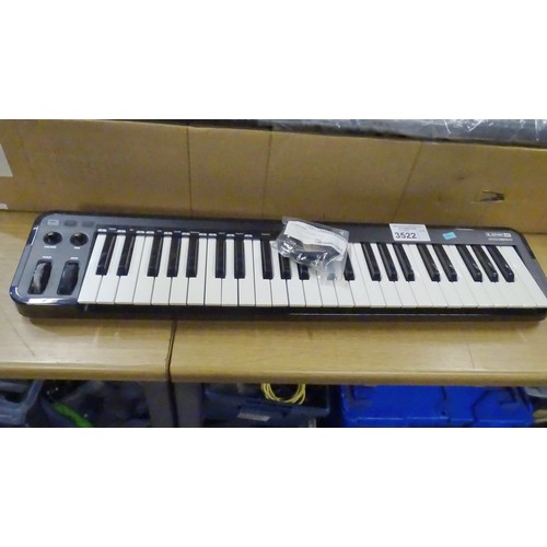 3522 - A 49 key midi keyboard by Line-6 type Mobilekeys 49, comes with USB cable - trade