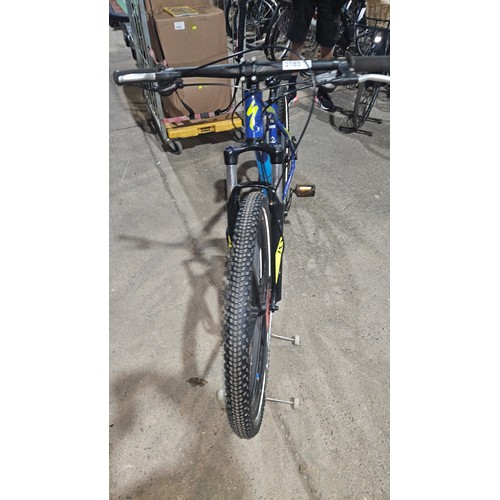 3185 - A 29er mountain bike by specialized type Rockhopper sport with 29 inch mag wheels, 27 speed, disc br... 