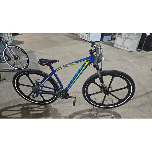 3185 - A 29er mountain bike by specialized type Rockhopper sport with 29 inch mag wheels, 27 speed, disc br... 