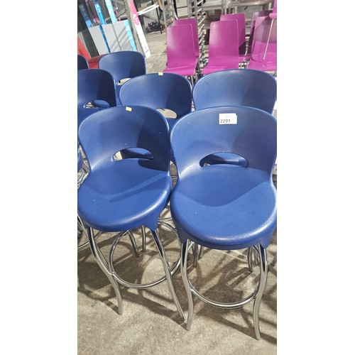 2291 - 4 tall metal framed stools with blue plastic seats