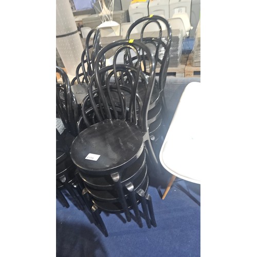 2359 - 8 x Evolutif black plastic stacking chairs