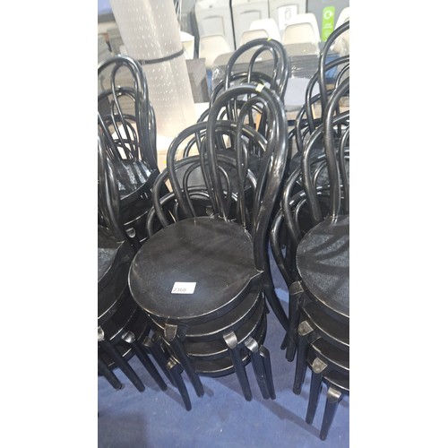 2360 - 8 x Evolutif black plastic stacking chairs