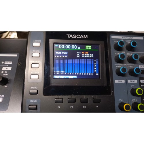 3533 - A portable 8/32 channel recording studio by Tascam type Digital Portastudio DP-32SD, supports record... 