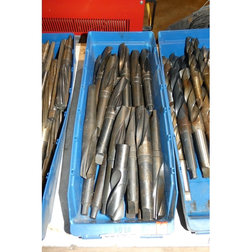 5076 - 1 box containing a quantity of various taper shank drill bits