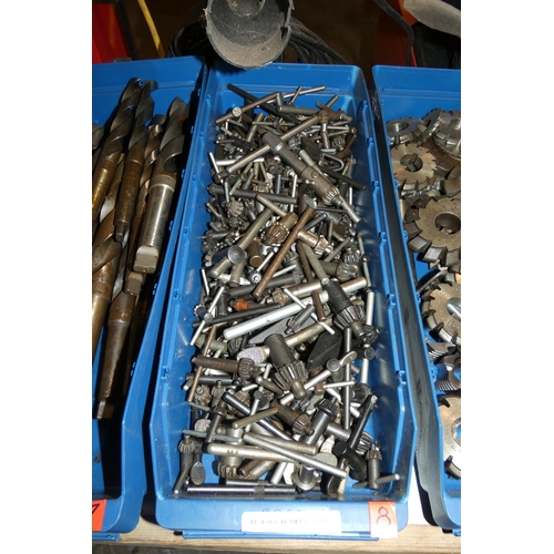 5078 - 1 box containing a quantity of various drill chuck keys