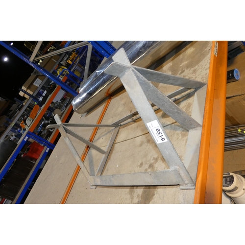 5159 - 1 x metal cable reel dispensing frame