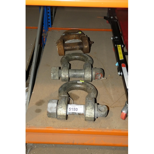 5180 - 3 x large D shackles