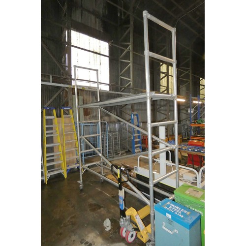 5034 - An Instant Zip-Up wheeled alloy scaffold tower overall approx 255 x 75 x 336cm high (including wheel... 