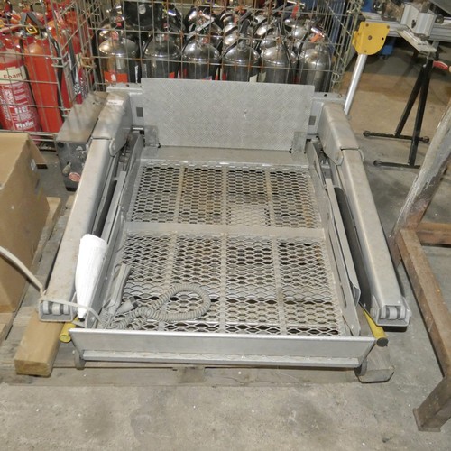 5044 - A 12v Linear wheelchair tail lift measuring approx 120 x 34 x 122cm high, comes with controller and ... 