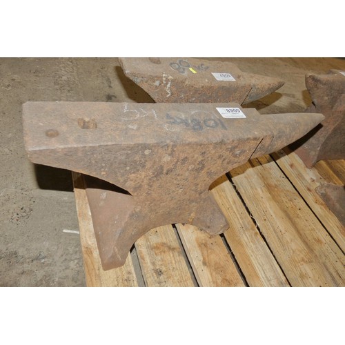 5068 - 1 x blacksmiths anvil - Anvil is marked 108kg