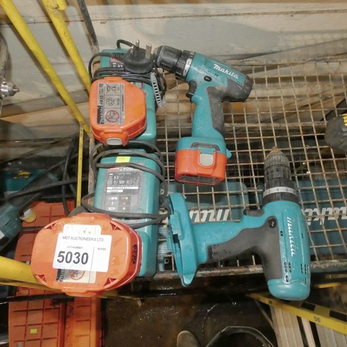 5030 - 1 x Makita cordless drill with 2 x batteries / 1 x charger, 1 x Makita cordless drill with 1 x batte... 