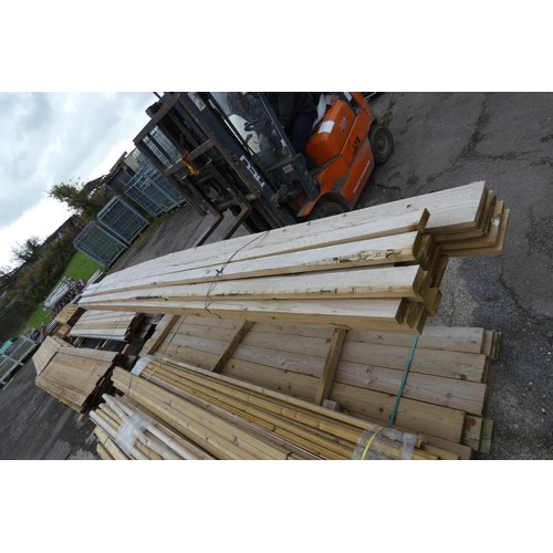 6132 - A quantity of timber comprising of 9cm x 4cm and 20cm x 2.5cm, lengths vary up to approx 480cm long ... 